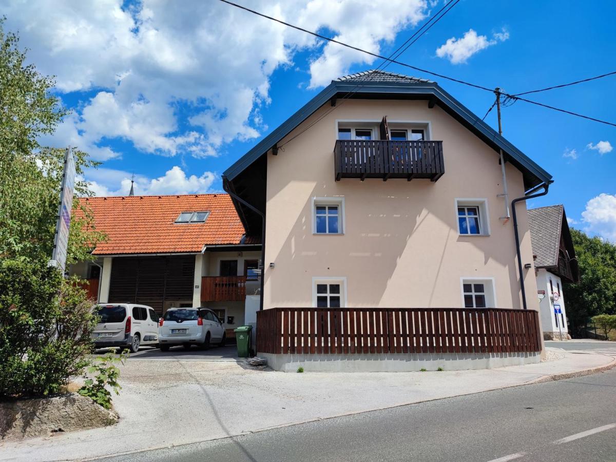 Corner House Apartments Near Lake Bled Радовлица Экстерьер фото