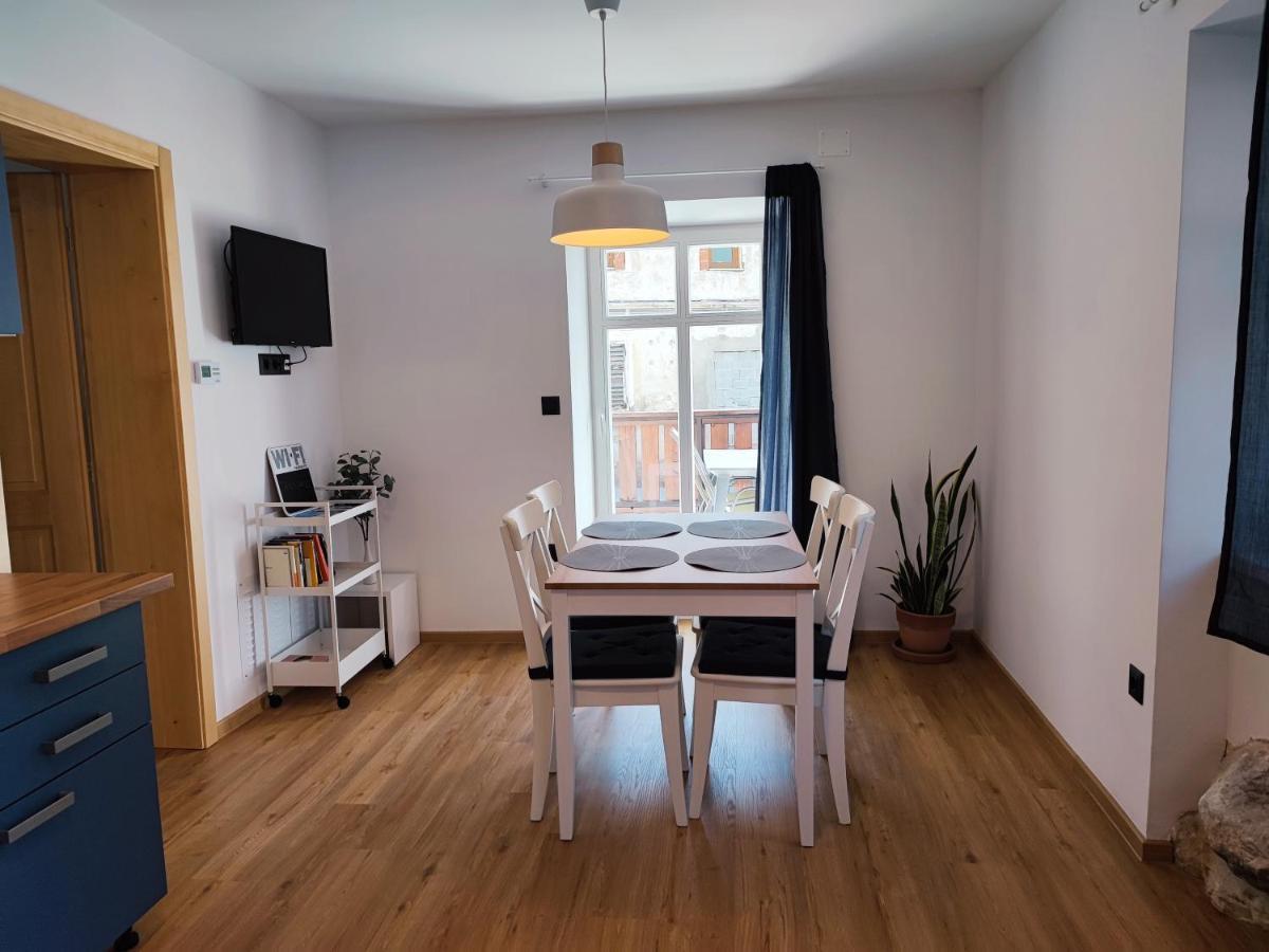 Corner House Apartments Near Lake Bled Радовлица Экстерьер фото